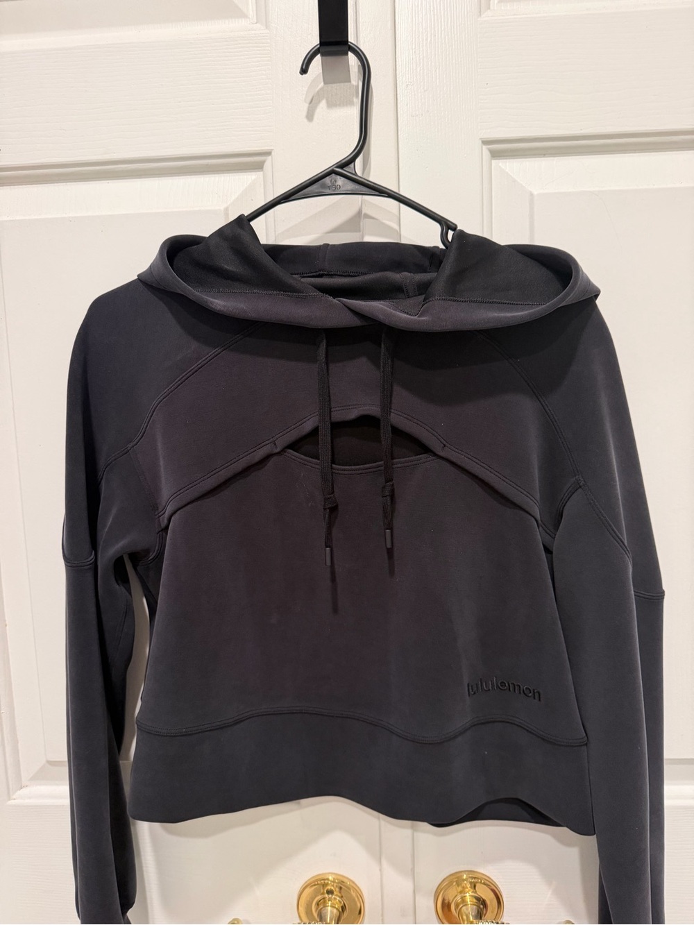 Lululemon women black softstreme size 6 black cut out hoodie